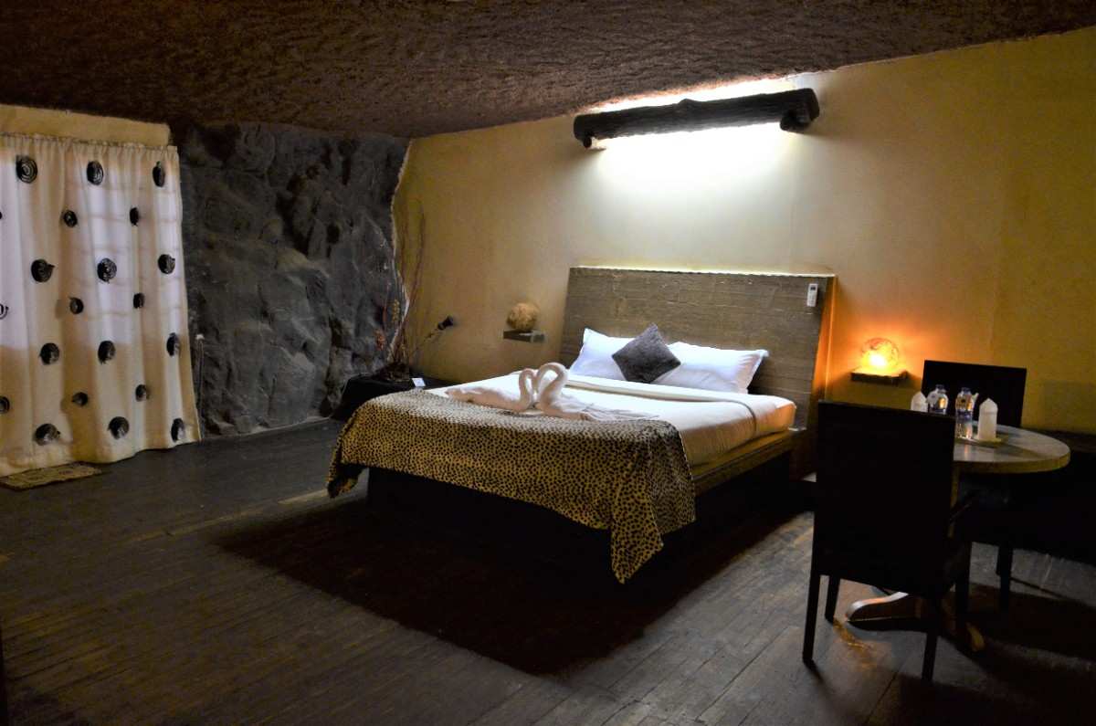 Cave Suite